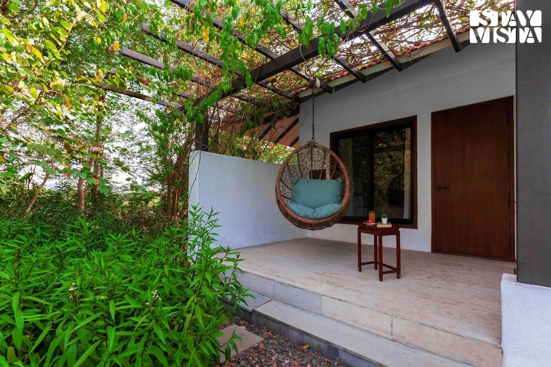 Wander Beyond By Stayvista - Featuring A Bali-Themed Abode And A Refreshing Swimming Pool Alibág Kültér fotó