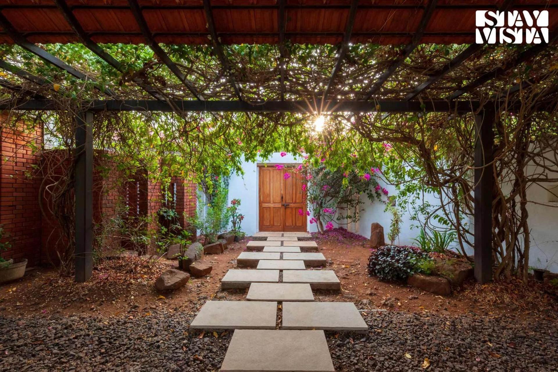 Wander Beyond By Stayvista - Featuring A Bali-Themed Abode And A Refreshing Swimming Pool Alibág Kültér fotó